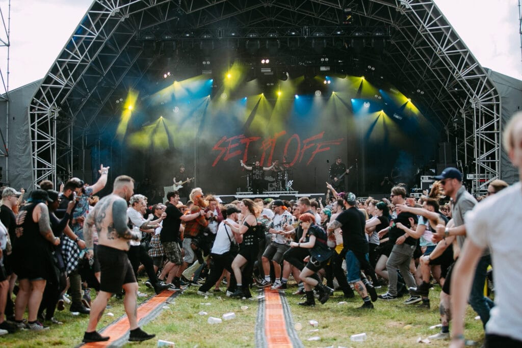 Set It Off @soph ditchfield1 Set It Off @soph ditchfield1